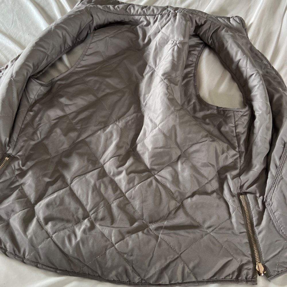Reversible Vest - Picture 4 of 4